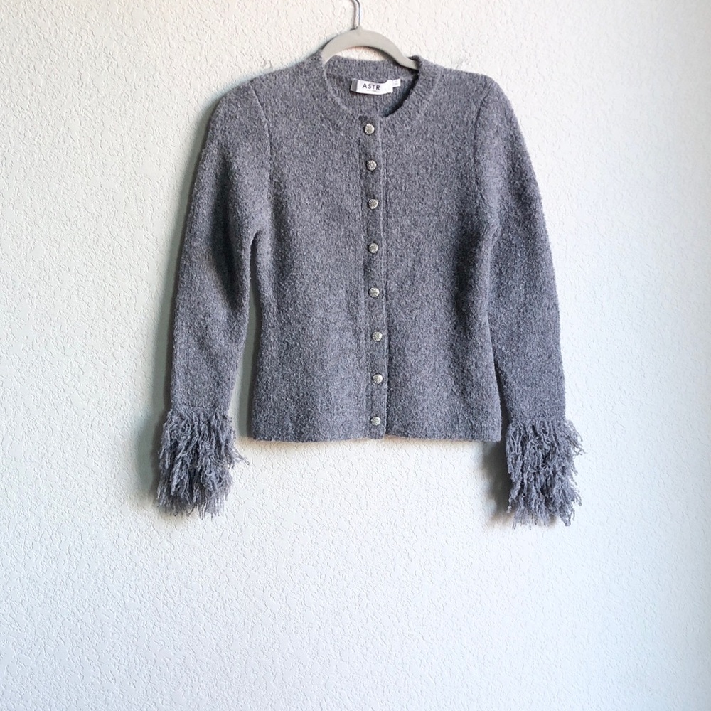 NWT Astr The Label Fringe Sleeve Cardigan Sweater Grey Fuzzy Preppy Y2K